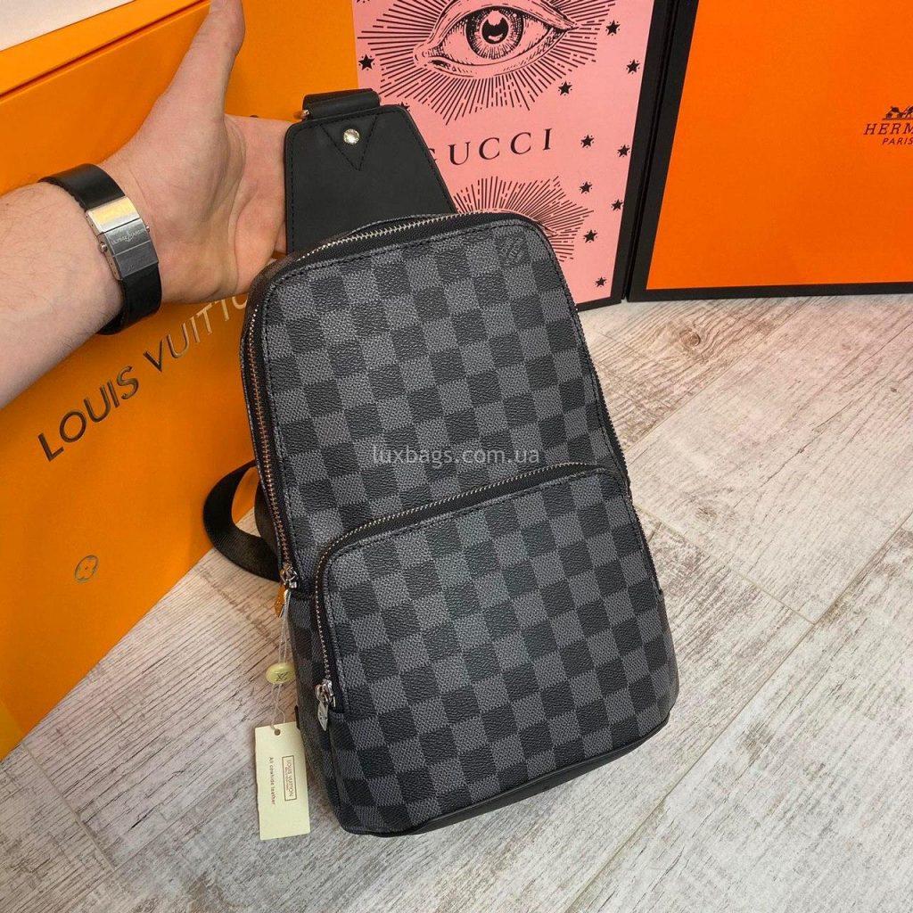Крутая мужская нагрудная сумка от Louis Vuitton
